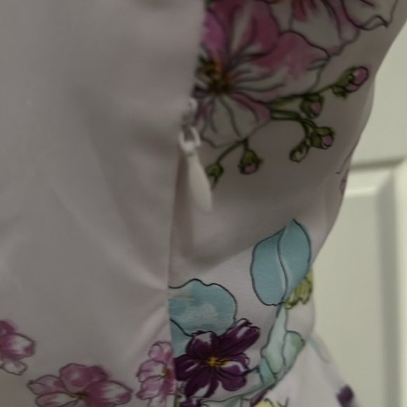 GUESS Aliyah Floral Print Dress ~ Like New